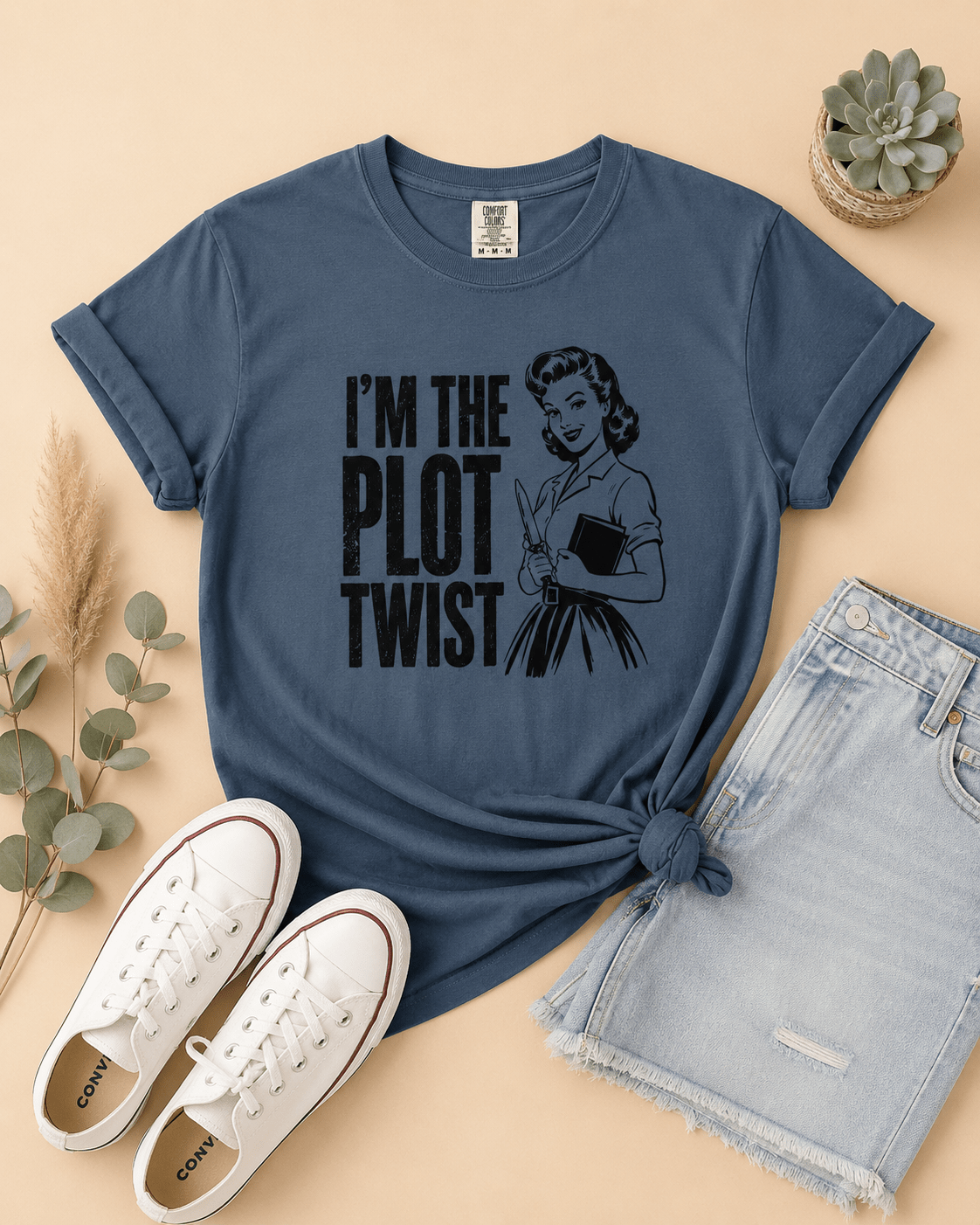 I'm the Plot Twist Graphic Tee - T-SHIRT - TheSpinedLife
