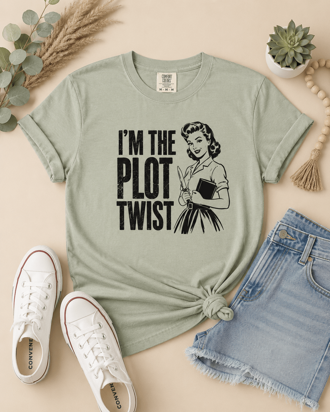 I'm the Plot Twist Graphic Tee - T-SHIRT - TheSpinedLife