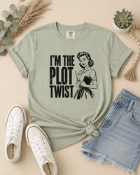 I'm the Plot Twist Graphic Tee - T-SHIRT - TheSpinedLife