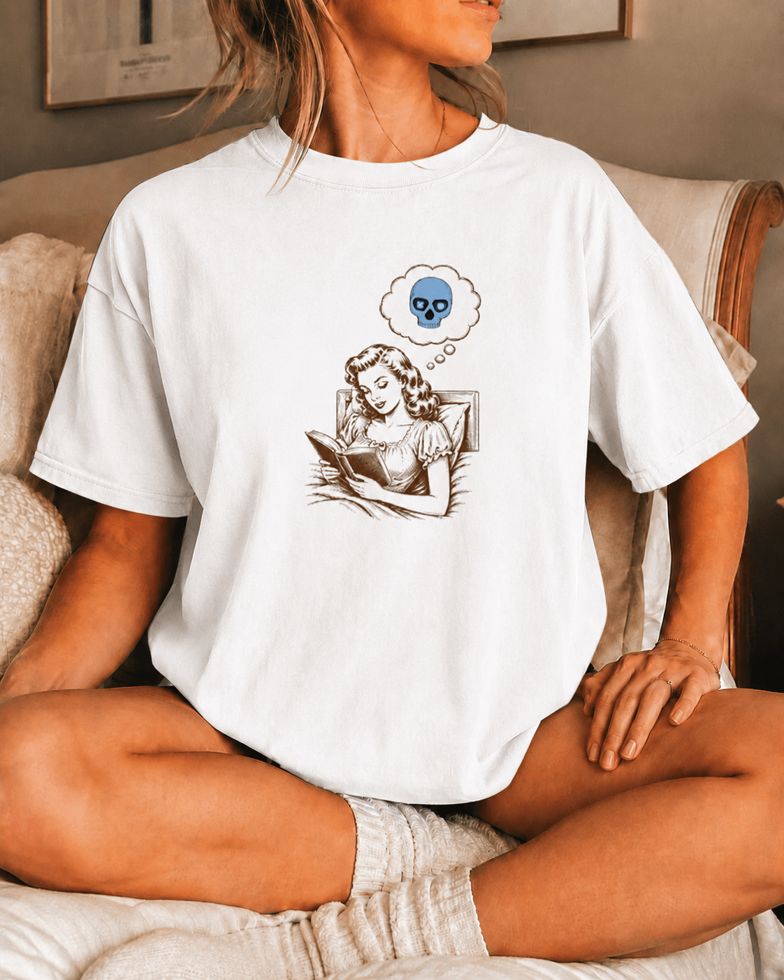 She Reads in the Dark Bookish Graphic Tee - T-SHIRT - TheSpinedLife