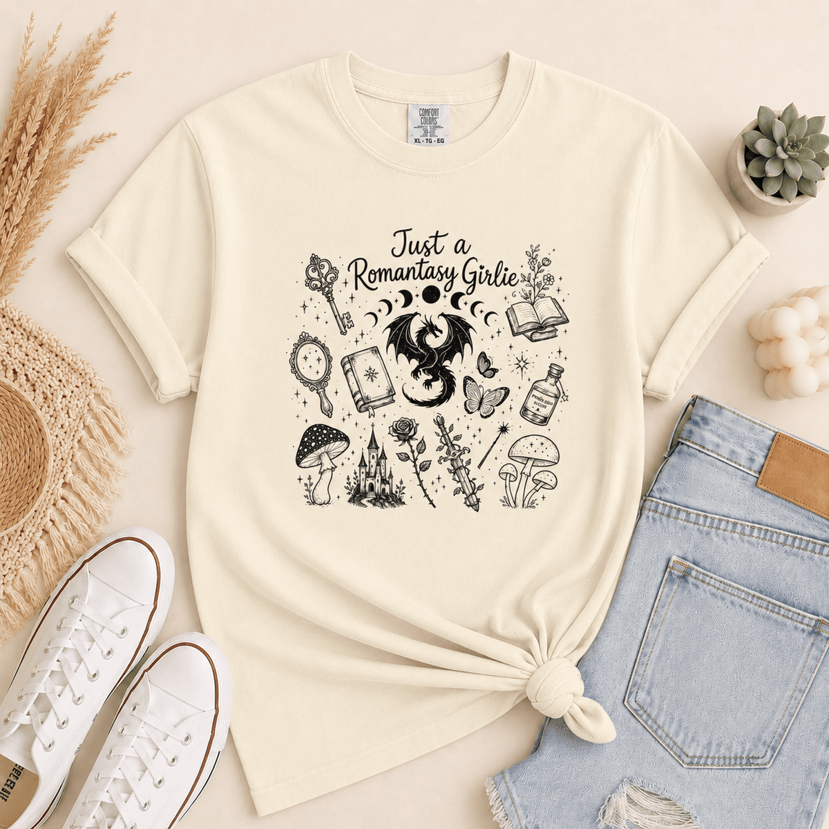 Romantasy Girlie Graphic Tee - T-SHIRT - TheSpinedLife