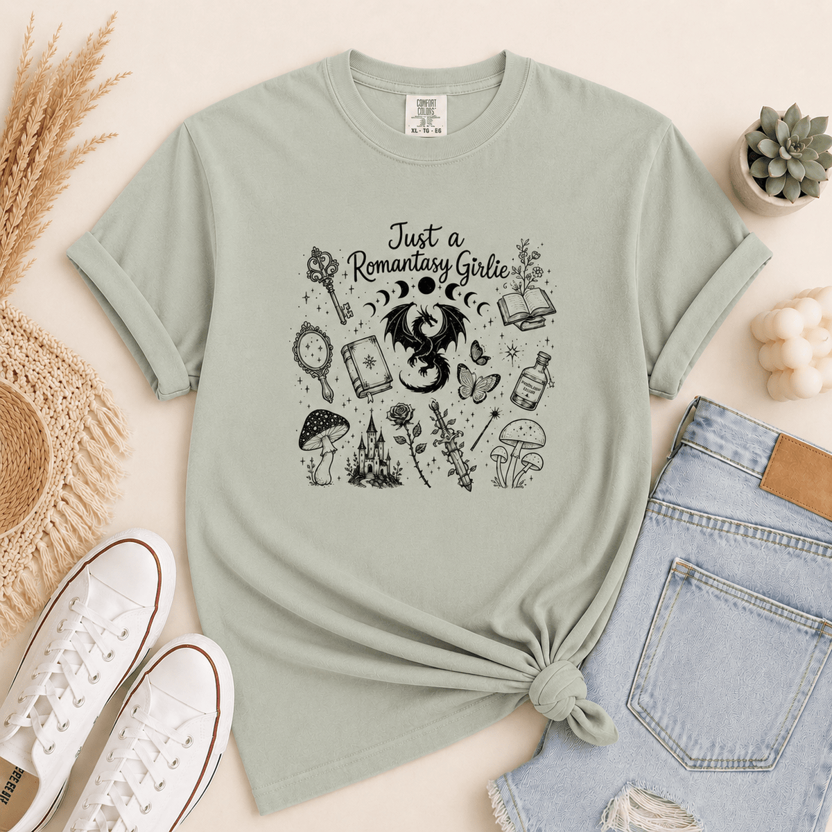 Romantasy Girlie Graphic Tee - T-SHIRT - TheSpinedLife