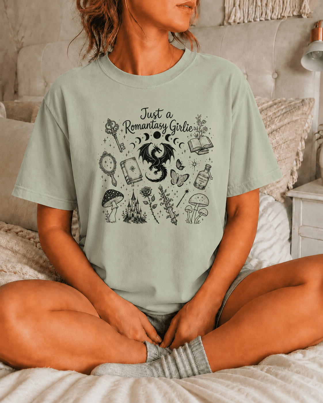 Romantasy Girlie Graphic Tee - T-SHIRT - TheSpinedLife