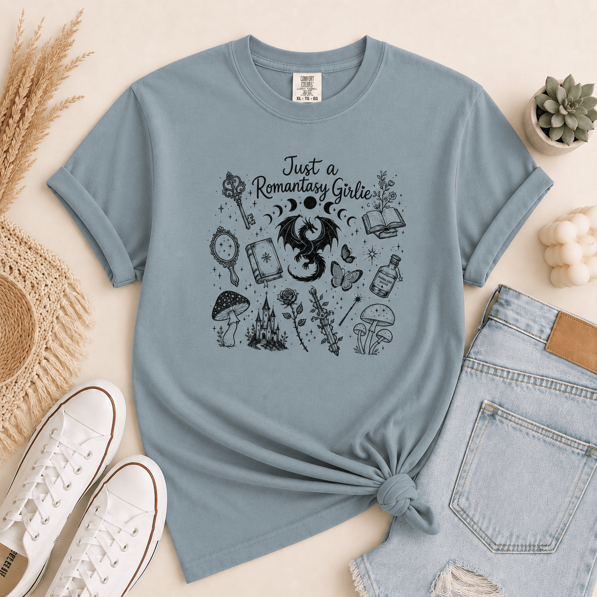 Romantasy Girlie Graphic Tee - T-SHIRT - TheSpinedLife