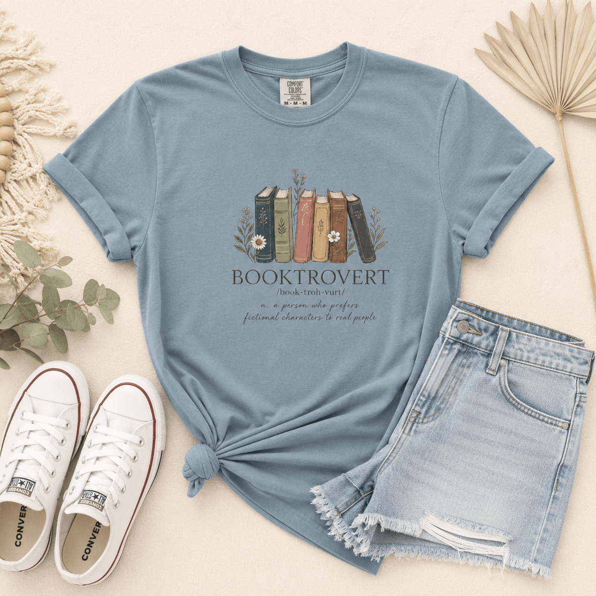 Booktrovert Tee - T-SHIRT - TheSpinedLife