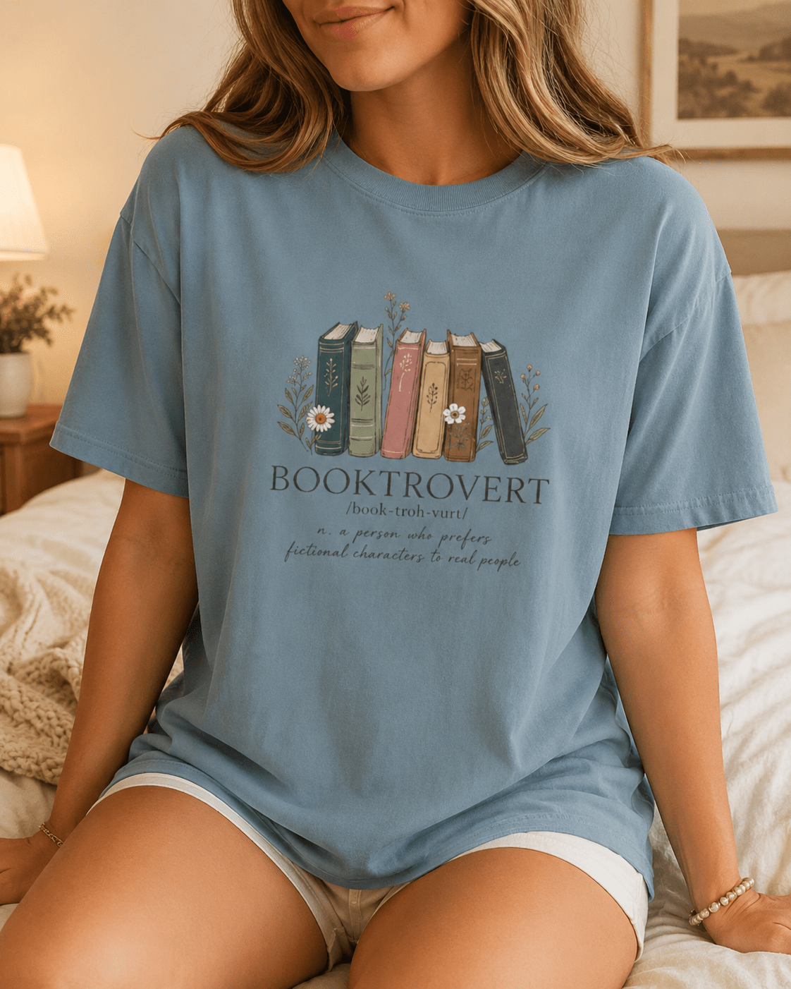 Booktrovert Tee - T-SHIRT - TheSpinedLife