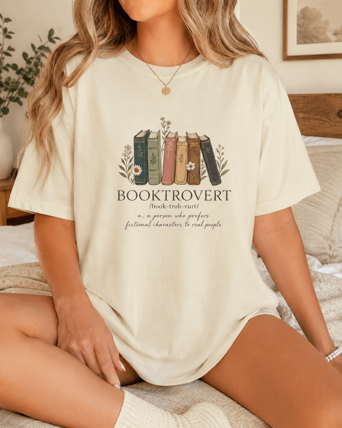 Booktrovert Tee - T-SHIRT - TheSpinedLife