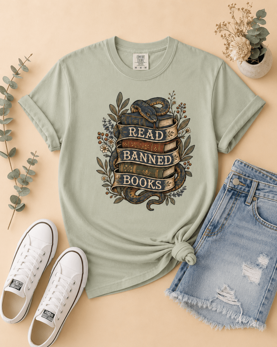 Read Banned Books Tee - T-SHIRT - TheSpinedLife