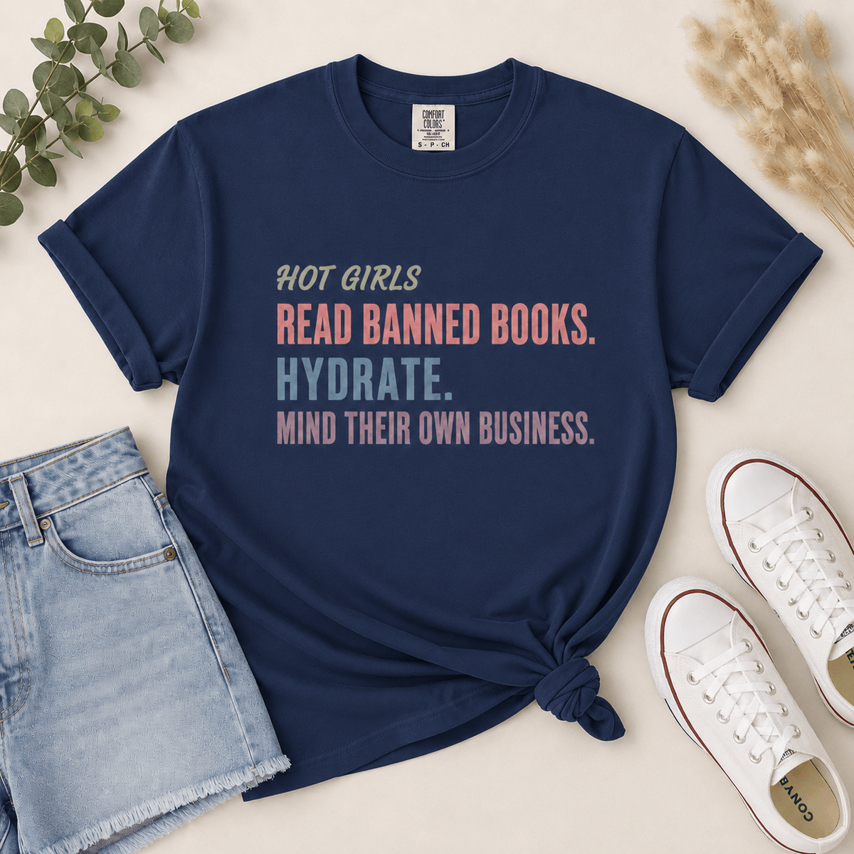 Hot Girls Read Banned Books Graphic Tee - T-SHIRT - TheSpinedLife