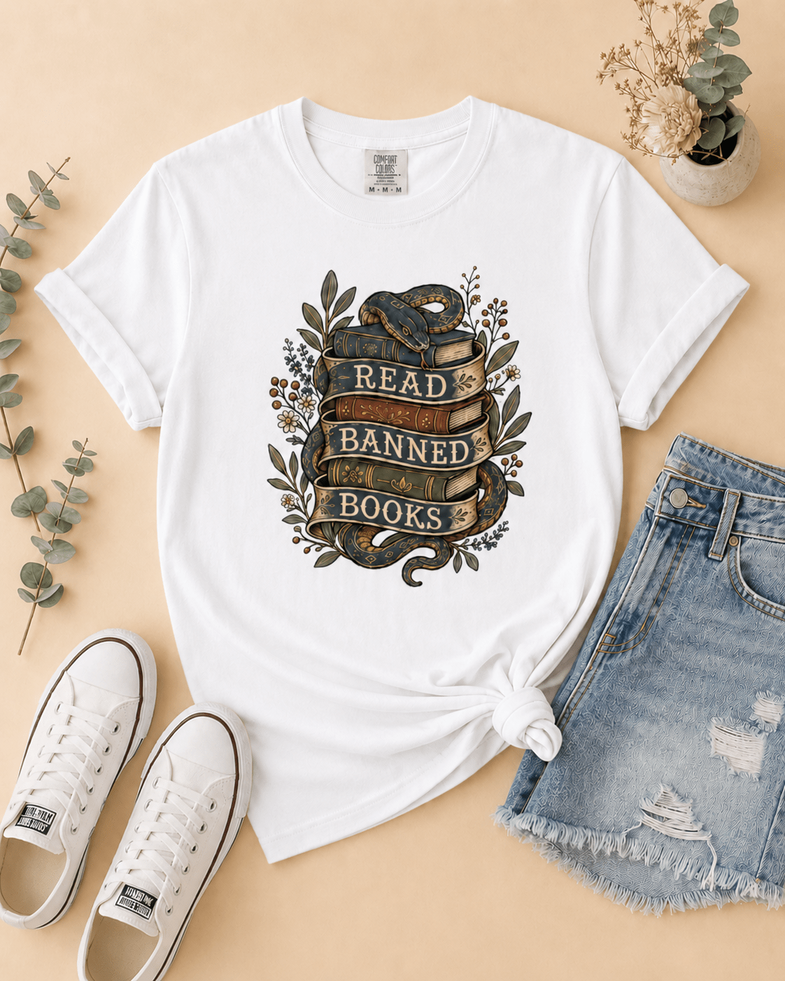 Read Banned Books Tee - T-SHIRT - TheSpinedLife